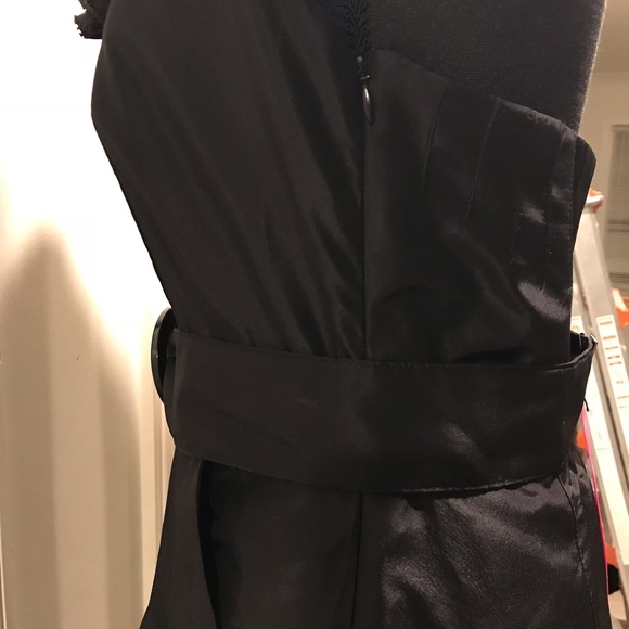 Kay Unger New York Gown. Size: 8 - Picture 7 of 8